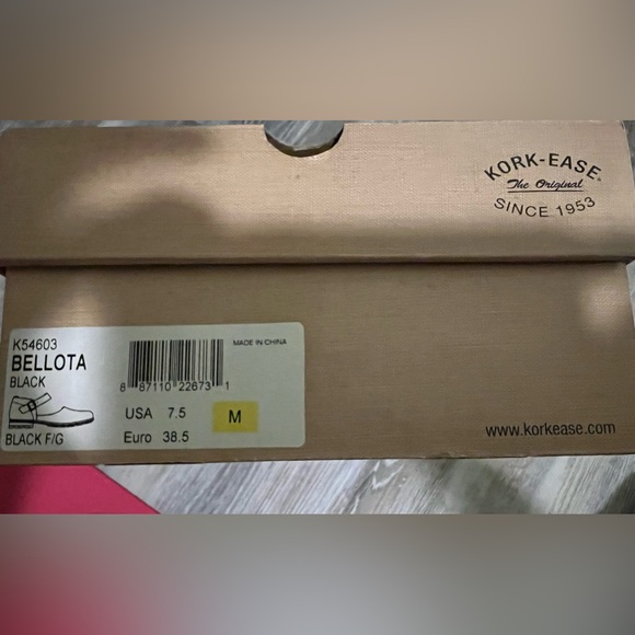 🪄 Kork-Ease mary jane style, black leather upper 7.5. Gently used and boxed. - Picture 7 of 8
